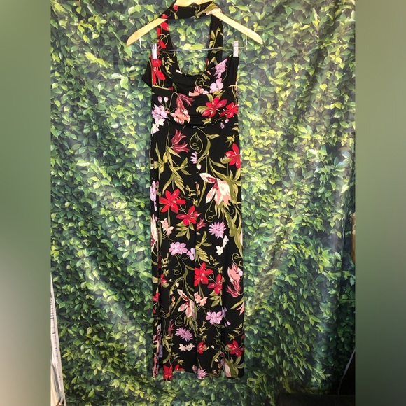 Floral Halter Neck jumpsuit - Black and Pink - Picture 13 of 16